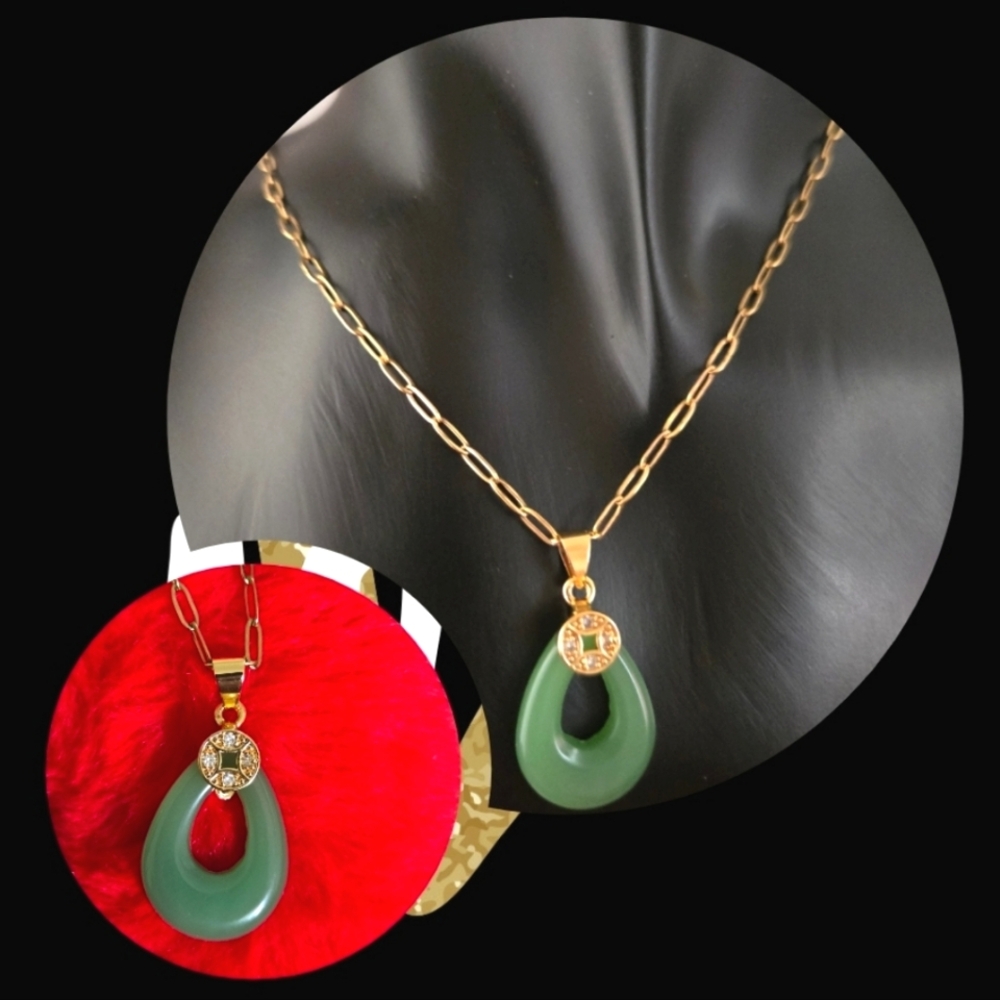 jade teardrop gold necklace